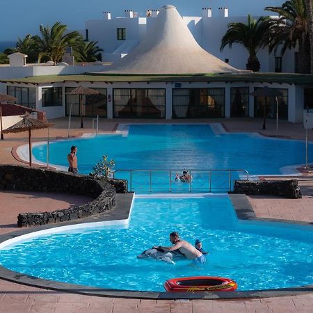 Apartamento En Playa Roca Primer Linea De Mar Коста Тегисе Екстериор снимка
